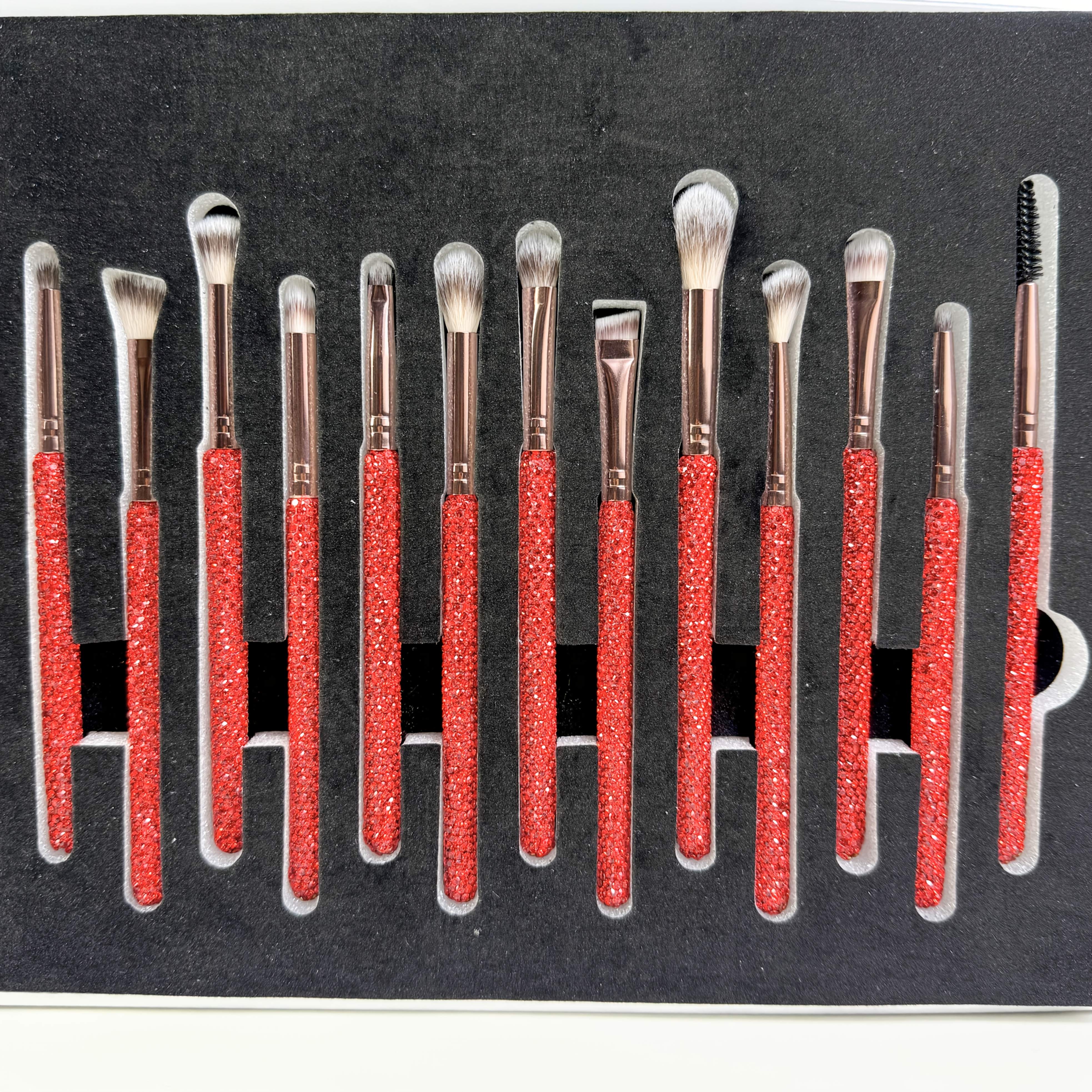 conjunto de maquilhagem   com 23 peças de diamante, incluindo 18 peças de pincéis de maquilhagem incrustados com diamantes, balde de armazenamento de diamantes, faixa de cabelo,   de delineador,   de pó,   de blush,   de corretor,   de  ,   de mistura de nariz,   de base,   de  ,   de lábios,   de sobrancelha,   de highlighter, adequado para presente ou uso pessoal, ferramentas de maquilhagem de diamante. detalhes 7