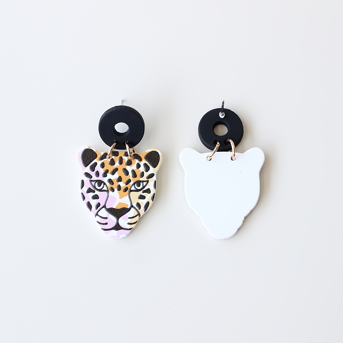 Women's Retro Leopard Head Dangle Earrings, Clay-Textured