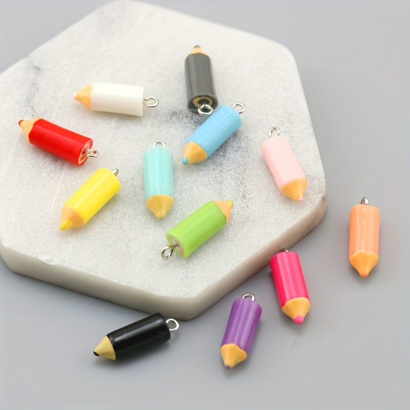 

10pcs Pendentif Mini Crayon en Résine Colorée Simulation pour Bracelet, Boucles d'Oreilles, Sac, Perles de Chaîne, Porte-clés et Accessoires DIY