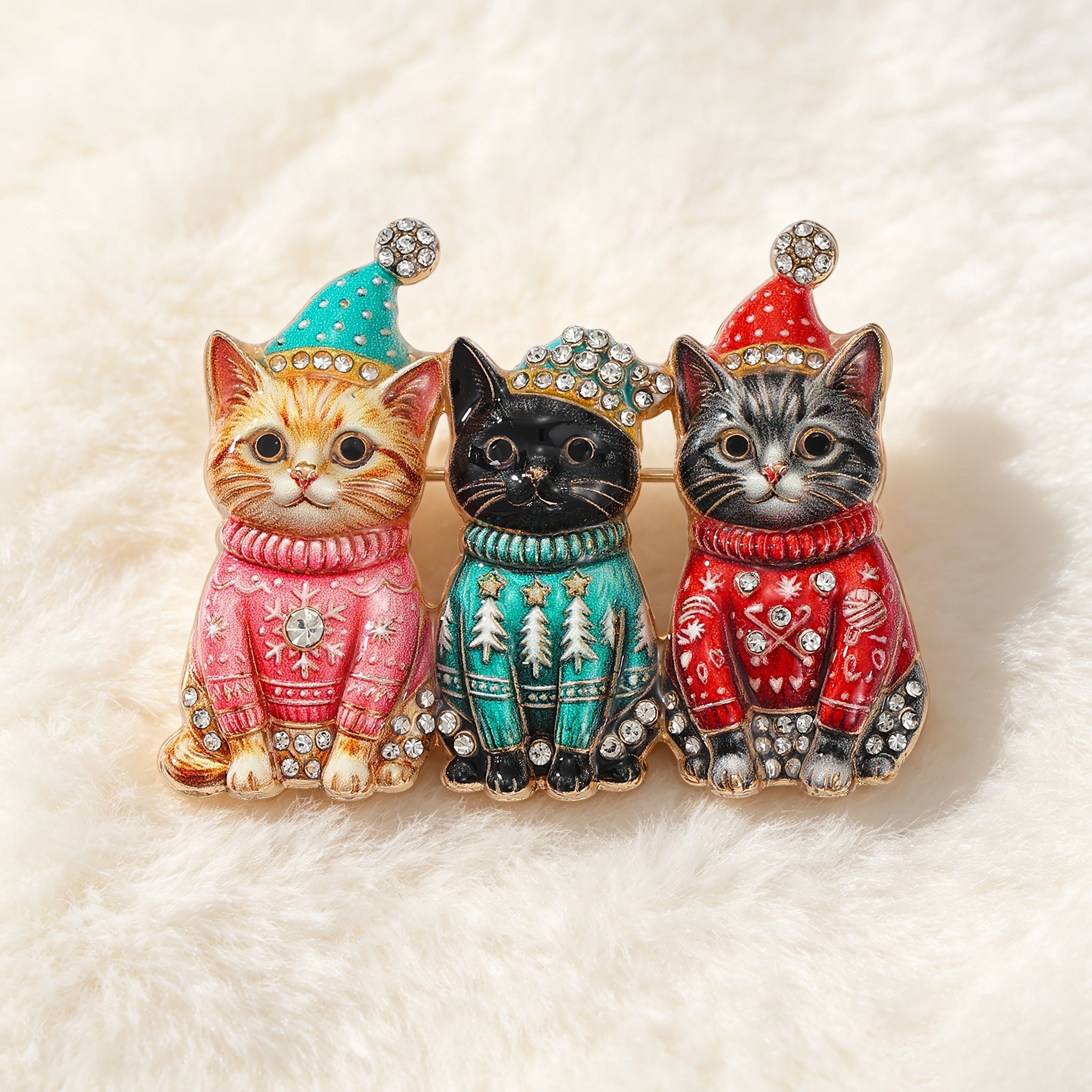 TEMU 1pc Solevdo Enamel Rhinestone Brooch, 3 Kittens In Christmas Hats And Knit Sweaters Shape Cute Festive Style, Decor For Coat Scarf Shawl, Xmas