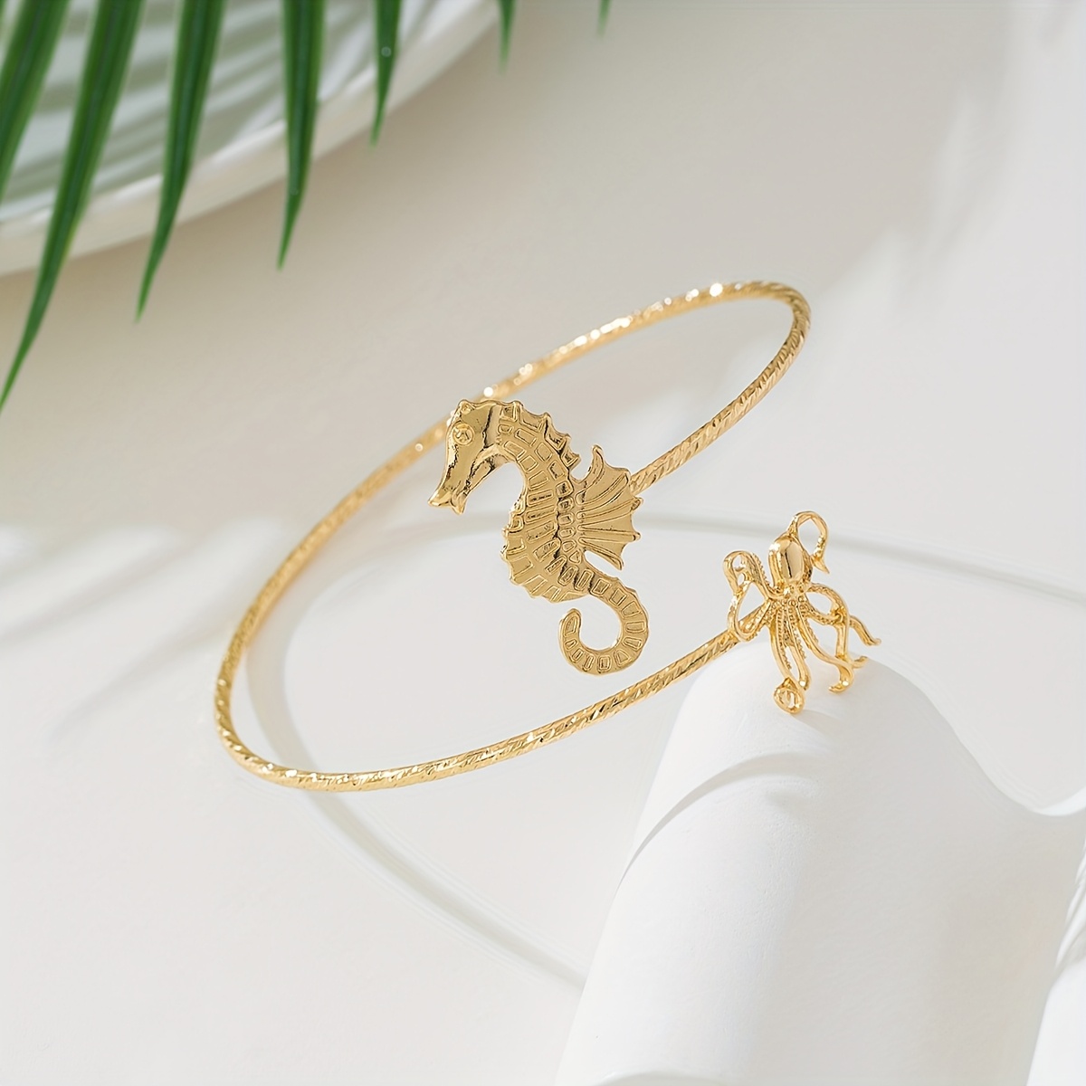 Adjustable Golden Seahorse Arm Cuff for Women - Beach Vacation Accessory
