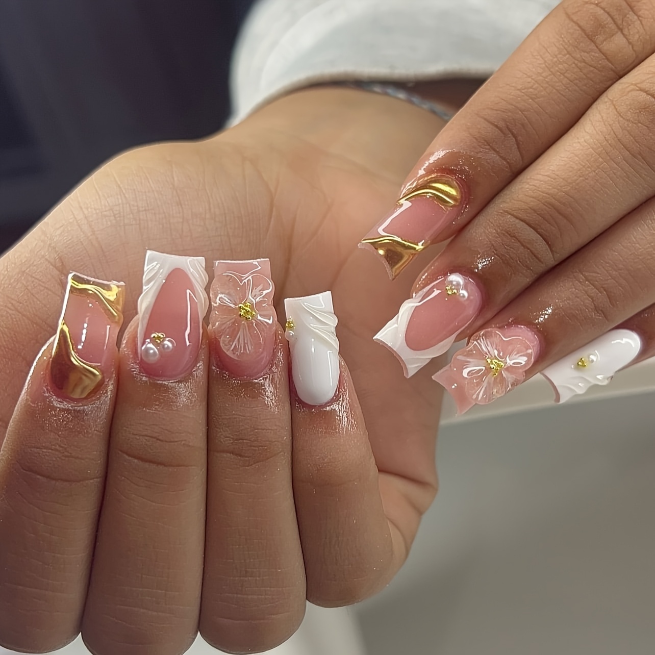3d Sunflower Press-on Nails In Minimalist French Style, White, For Medium Length Square Nails