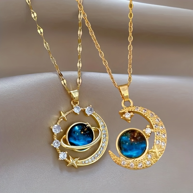 TEMU Un collier unisexe avec un pendentif de rêve et lune, fabriqué en acier inoxydable plaqué or résistant à la décoloration, parfait pour un usage
