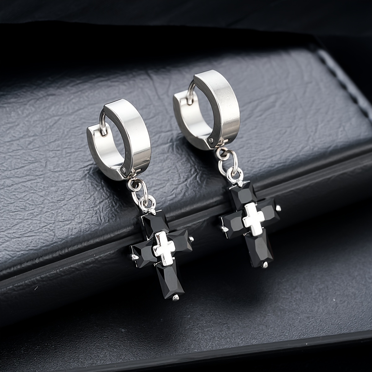 Image of Cross Earrings Trendy Hip-hop Niche Design Sense Fashion Versatile Men's Jewelry Suitable For Daily Wear To Give Gifts, Without Battery