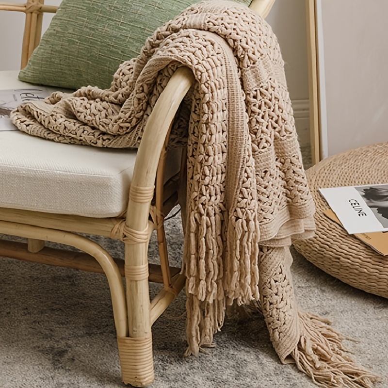 Soft Cozy Throw Blanket Suitable for Couch and Bed - Lightweight Farmhouse Tassel Blanket with Khaki Cream White Colors, Machine Washable Suitable for Men and Women, Warm Decorative Bedspread for Seasons, Bedding