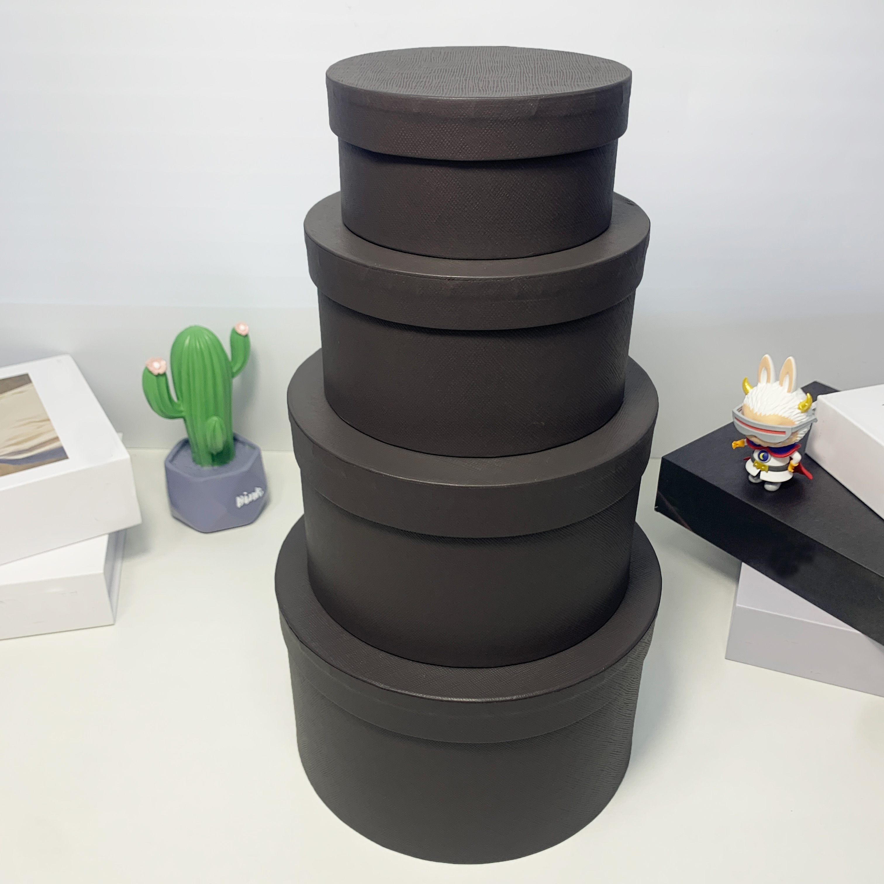 

Special Paper Gray Set Of 4 Round Storage Packaging Boxes