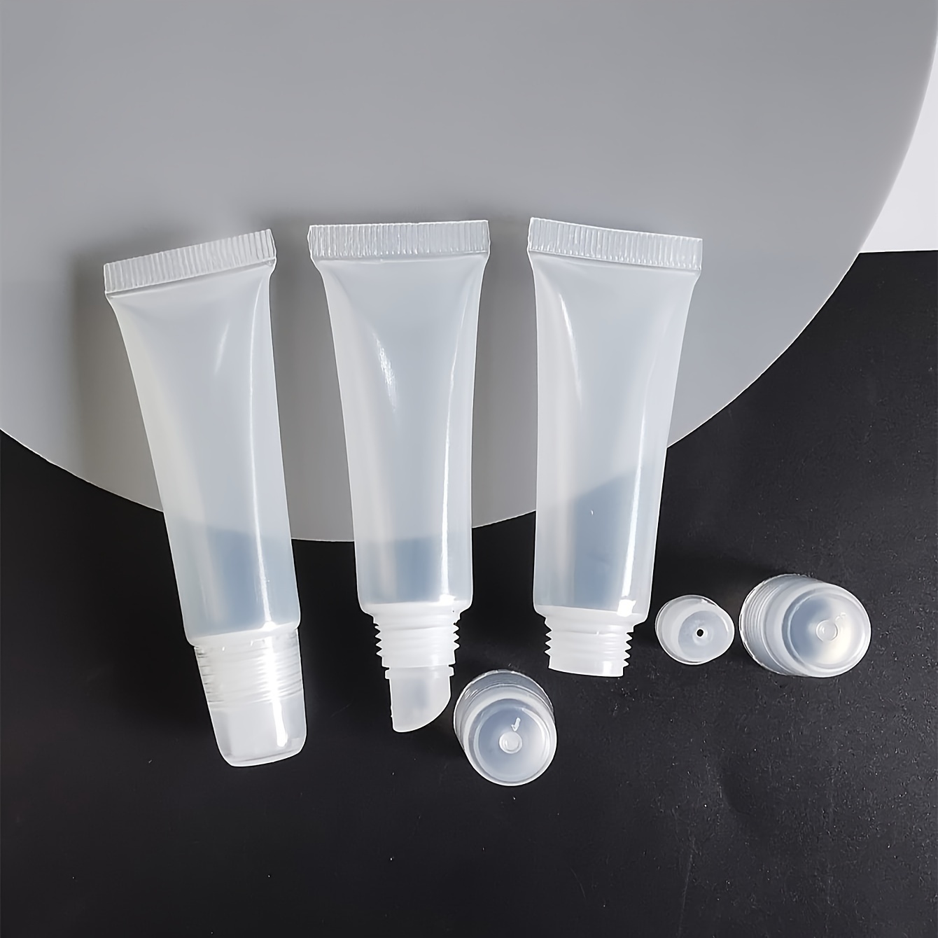 

3 packs de tubes à rouge à lèvres de 10 ml, en matériau PE, tube à rouge à lèvres transparent simple, tube à glaçage à lèvres, tube à pommade, flacon d'emballage cosmétique, adapté à un ou en voyage.