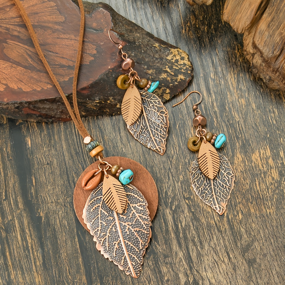 

3pcs Bohemian Leaf Pendant Necklace And Earrings Set, Vintage Tribal Style Iron Jewelry For Women, For And Vacation, Accessory