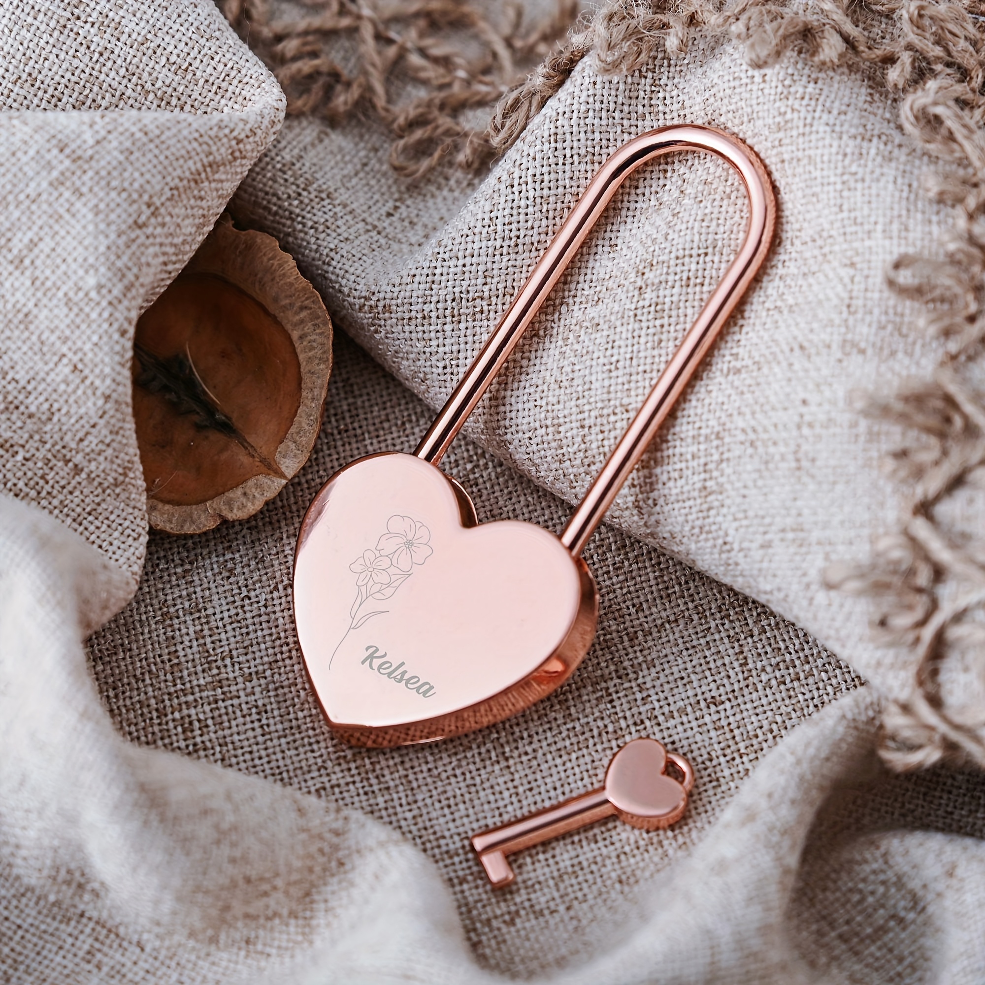 TEMU [customization] Love Long Lock, Colorful Spray Paint Peach Heart Lock, Cute Color Door Lock, Couple Wishing Gift, Luggage Backpack Ornament,