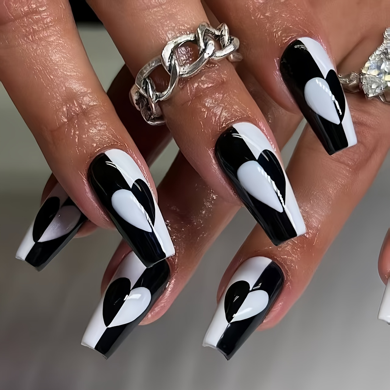 TEMU Ensemble de 24pcs d'ongles à coller et blanc, style tendance, blocs de couleurs, cœur, ongles trapézoïdaux ultra-longs, ongles de ballet de