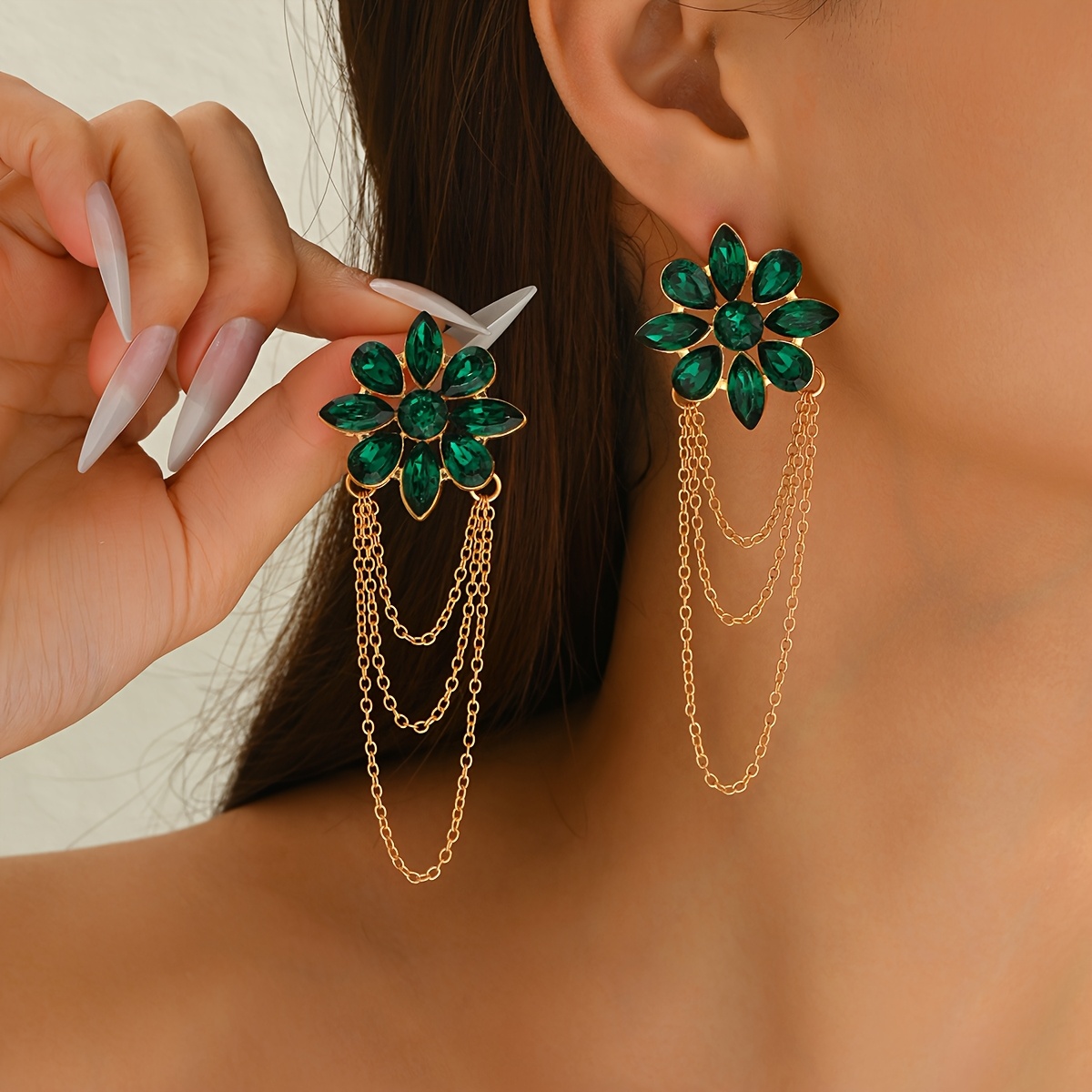 E-shop 1 Paar Westlicher Temperament Elegante Grüne Strass Blumen Quaste Linie Damenmode Ohrstecker, Geeignet für Täglich Alle Jahreszeiten, Festliche