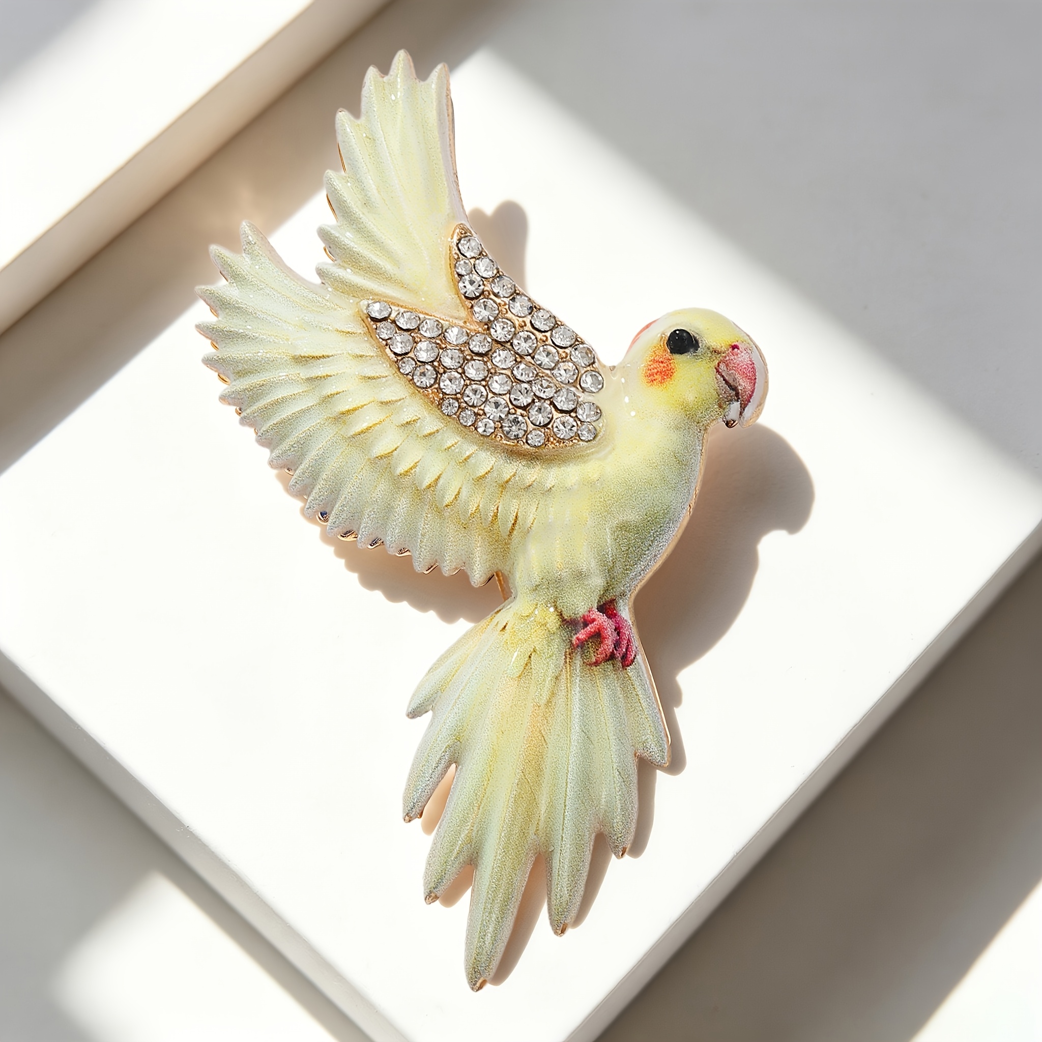 TEMU 1pc Gold-bordered New Craft Rhinestone Displaying Macaw Enamel Brooch, Tropical Retro Forest Light , Suitable For Trench Coat Suit Qipao Scarf