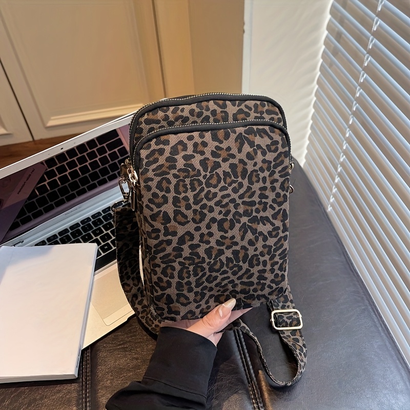 Image of Women's Crossbody Bag, Multi-pocket Leopard Print Crossbody Bag With Adjustable Strap, Zipper Closure, Nylon Lining, For Daily Life - 1761034460227