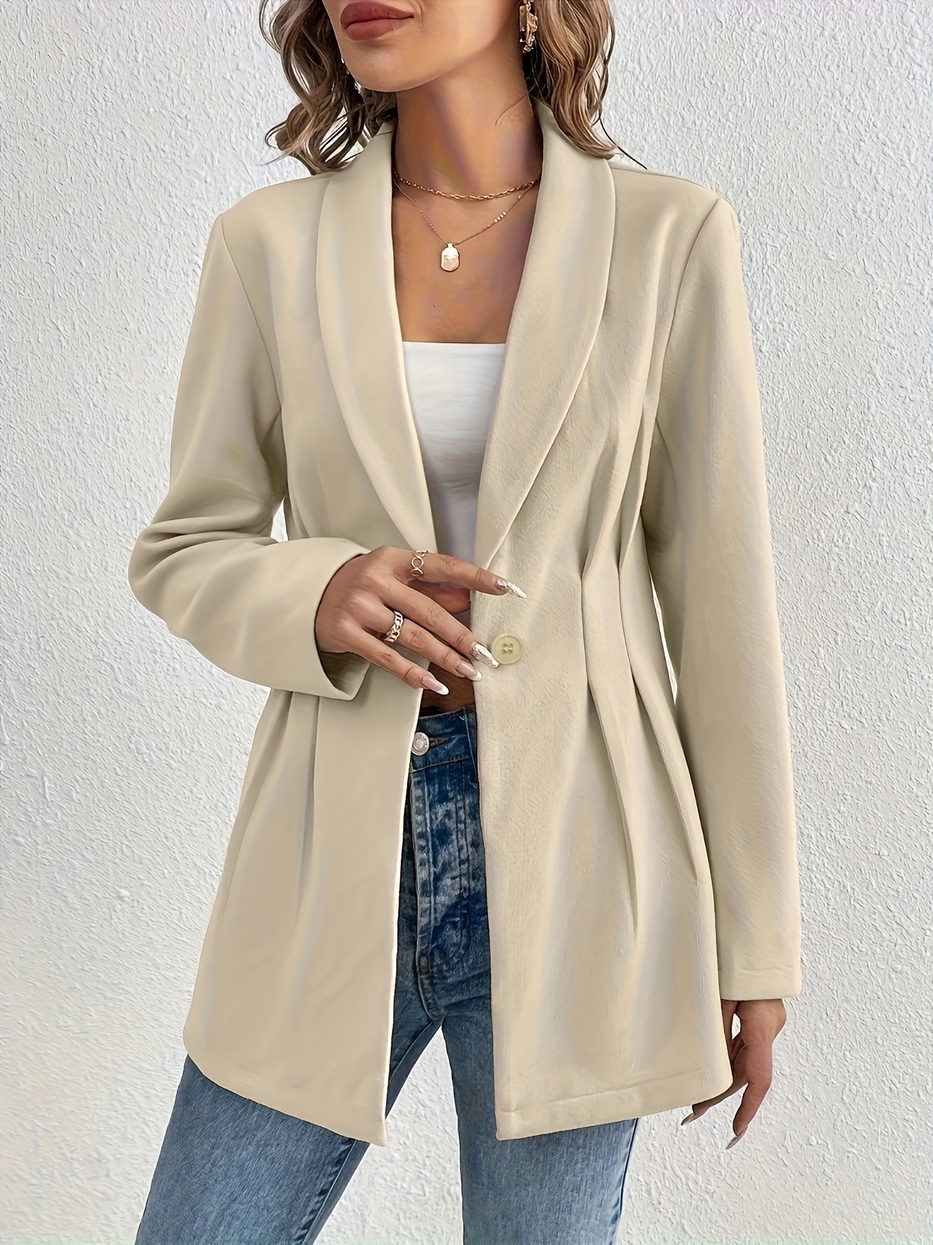 Blazer elegante de color beige para mujer con detalles de botones - Manga larga, ajuste suelto, chaqueta de poliéster para primavera/otoño, ropa casual a formal, chaqueta de ropa casual | Blazer elegante | Chaqueta de poliéster