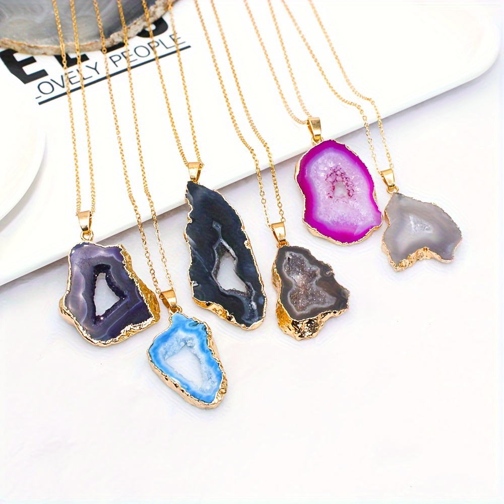 

1pc Elegant & Chic Women's Natural Agate Pendant Necklace - Unique Irregular Stone Charms In Golden-tone Setting, , Parties, Birthdays, Anniversaries - Ideal Gift For Couples, Friends,