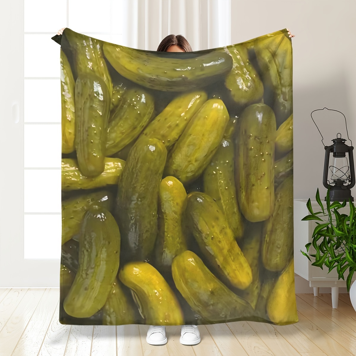 

Cozy Pickle-themed Flannel Throw Blanket - Tear-resistant, All-season Comfort For Napping & Outdoor Leisure