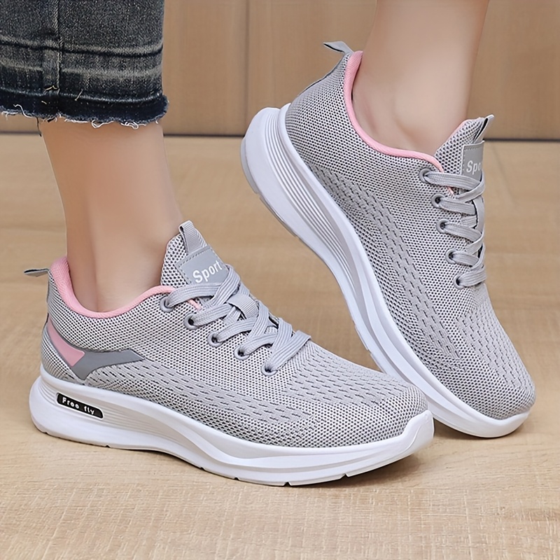 2025 new women's lightweight breathable sports shoes soft Temu Oman