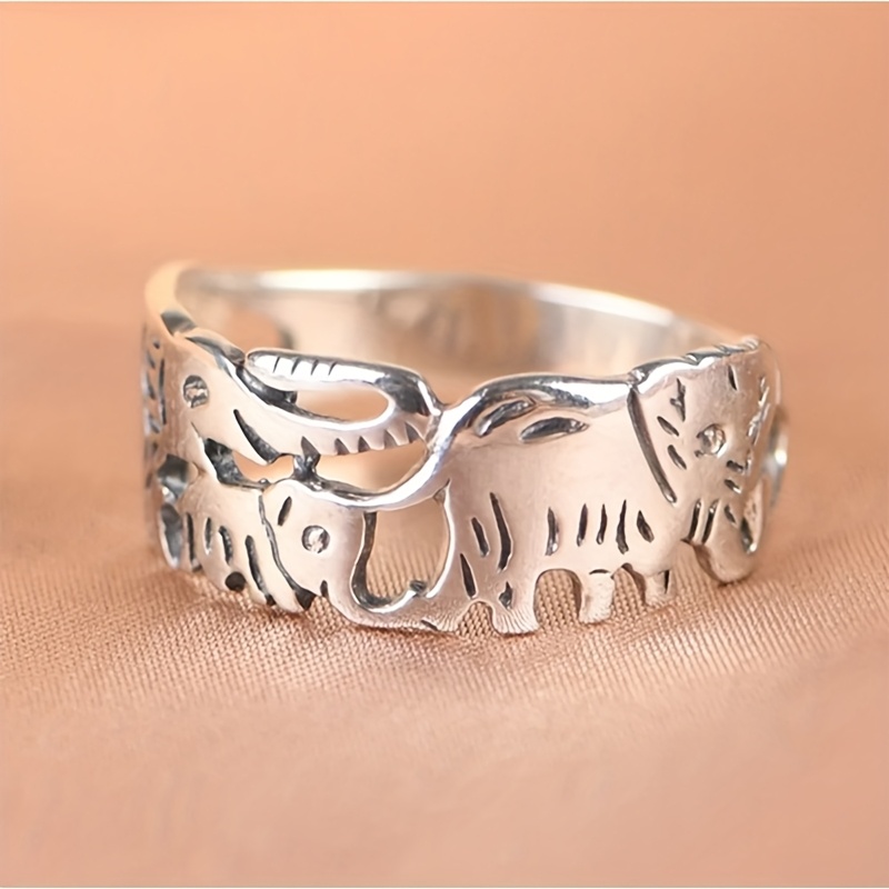Image of 1pc Simple And Cute Elephant Ring, Cute Cartoon Design, Good Luck Elephant Ring, Perfect For Engagement And Pursuit, Perfect For Daily Wear Or Special Occasions, Cute Ring