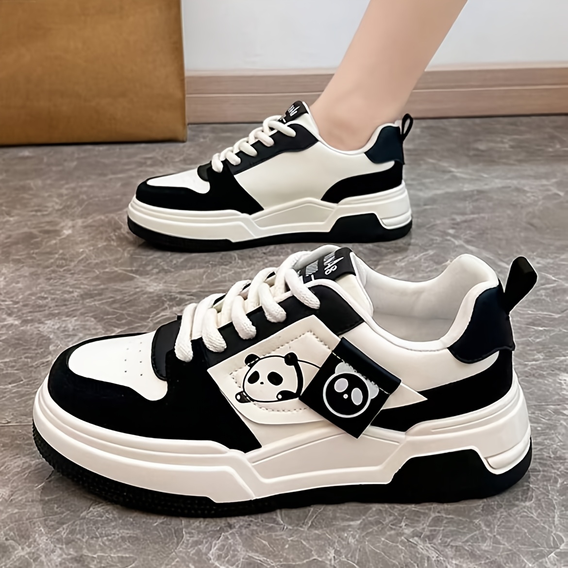 Zapatillas de Mujer con Aumento de Altura Jumbo - Sneakers Bajos con Cordones, Suela Antideslizante, Plataforma Gruesa para Altura, Uso Diario Casual y Deportivo, Disponibles en Múltiples Colores, Calzado para Mujer