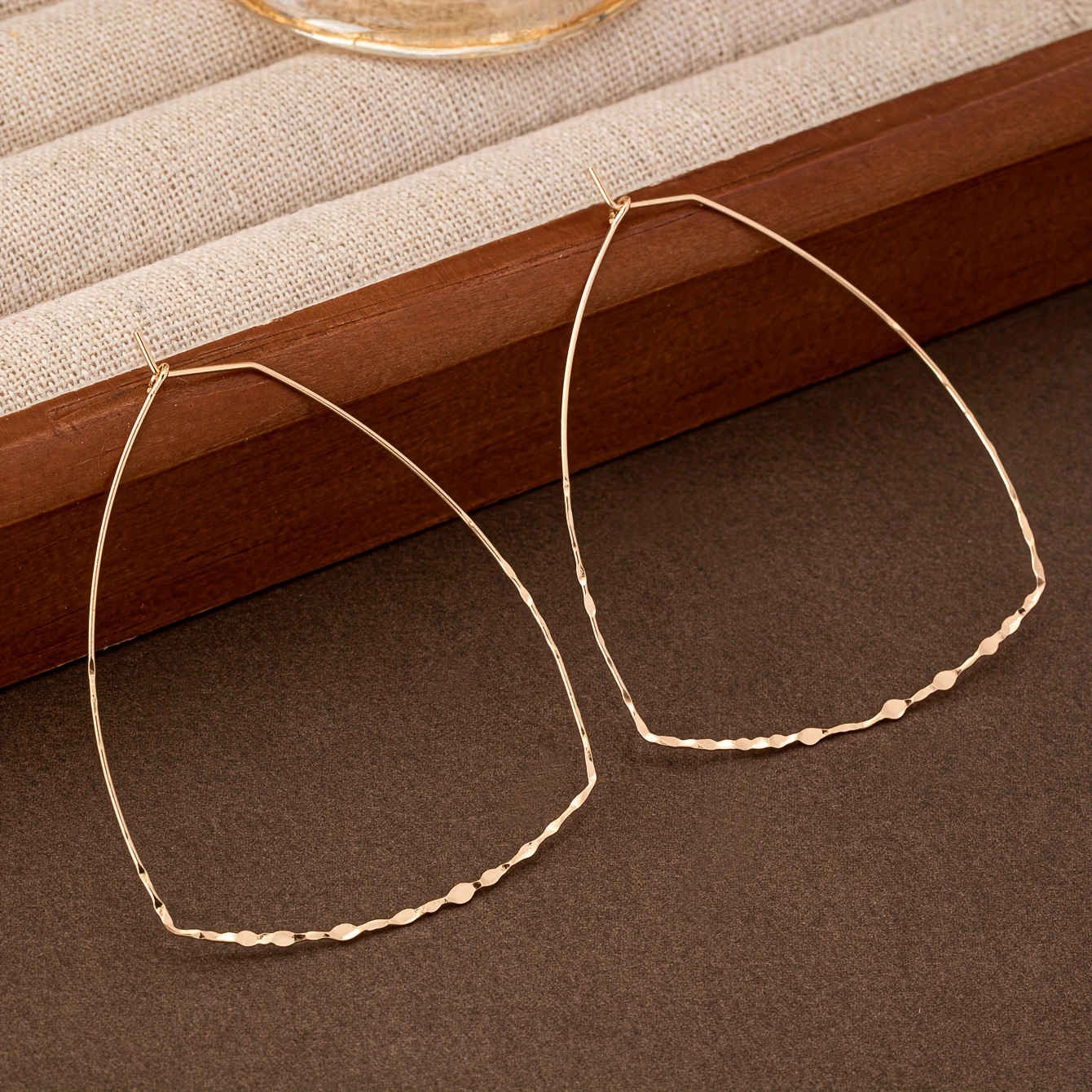Image of 2pcs Set Of And Chic Geometric Hoop Earrings, Fashionable Women's Jewelry Accessories, Ideal Gift