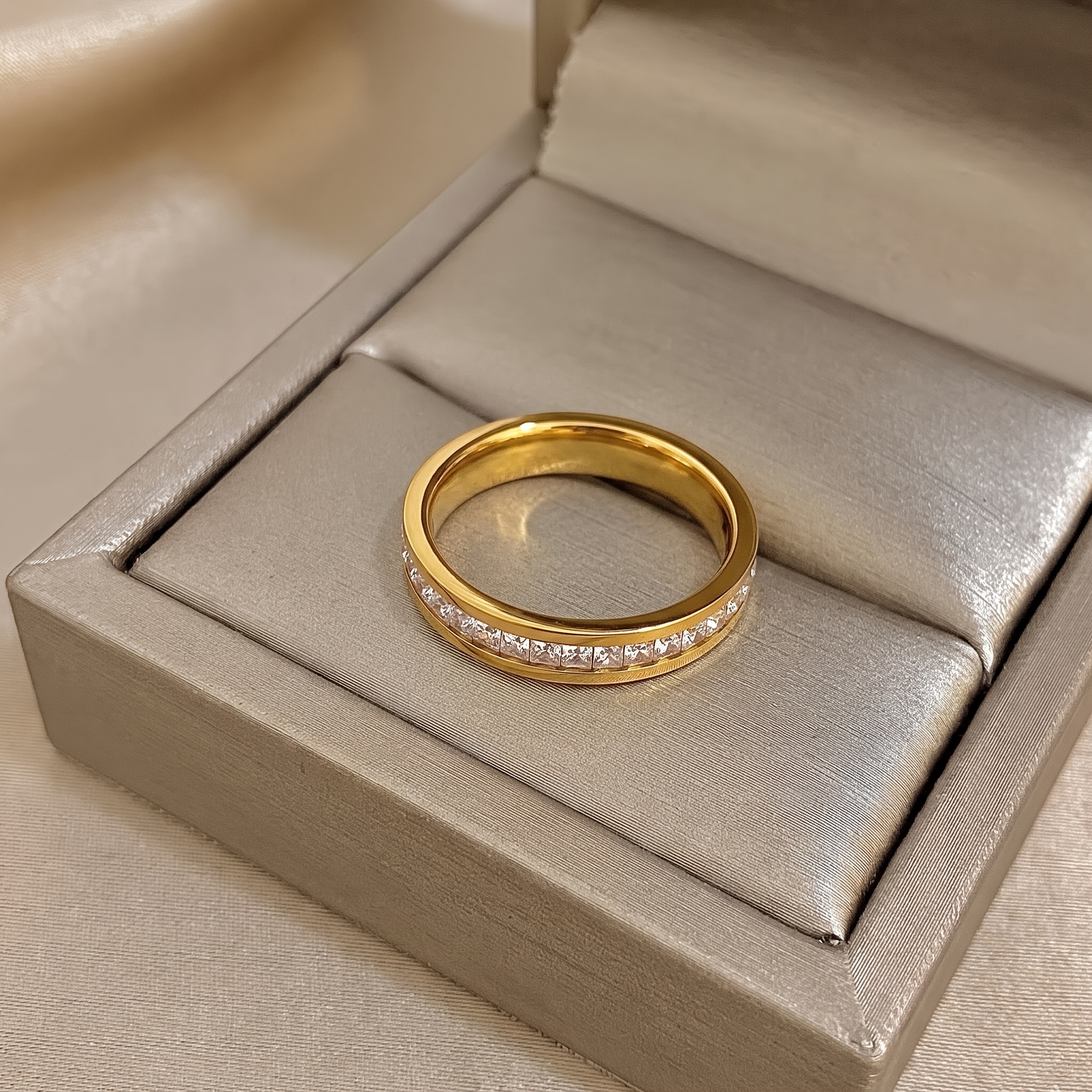 4pc Exquisite 18K Gold-Plated Bracelets and Rings Set