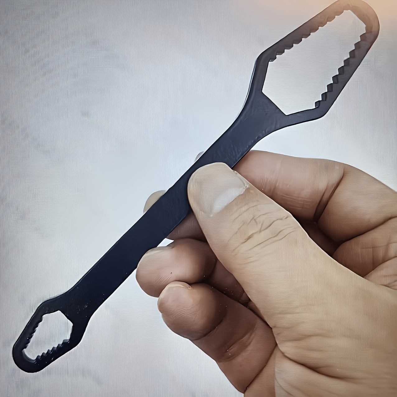 Multi-functional Wrench, Adjustable And Self-tightening, Equipped With A 3 17 Mm , 5 Mm Thick Durable Construction, And A Portable Handle, Suitable For Automotive Repair And