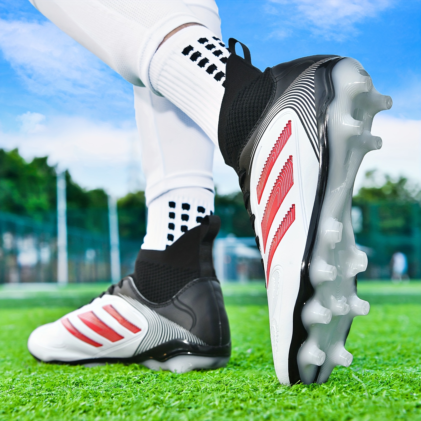 Zapatillas de Fútbol para Hombre, Botas Premium Sin Costuras Antideslizantes y Duraderas para Césped Exterior con Súper Agarre y Soporte de Tobillo, de Alta Gama y Estilo