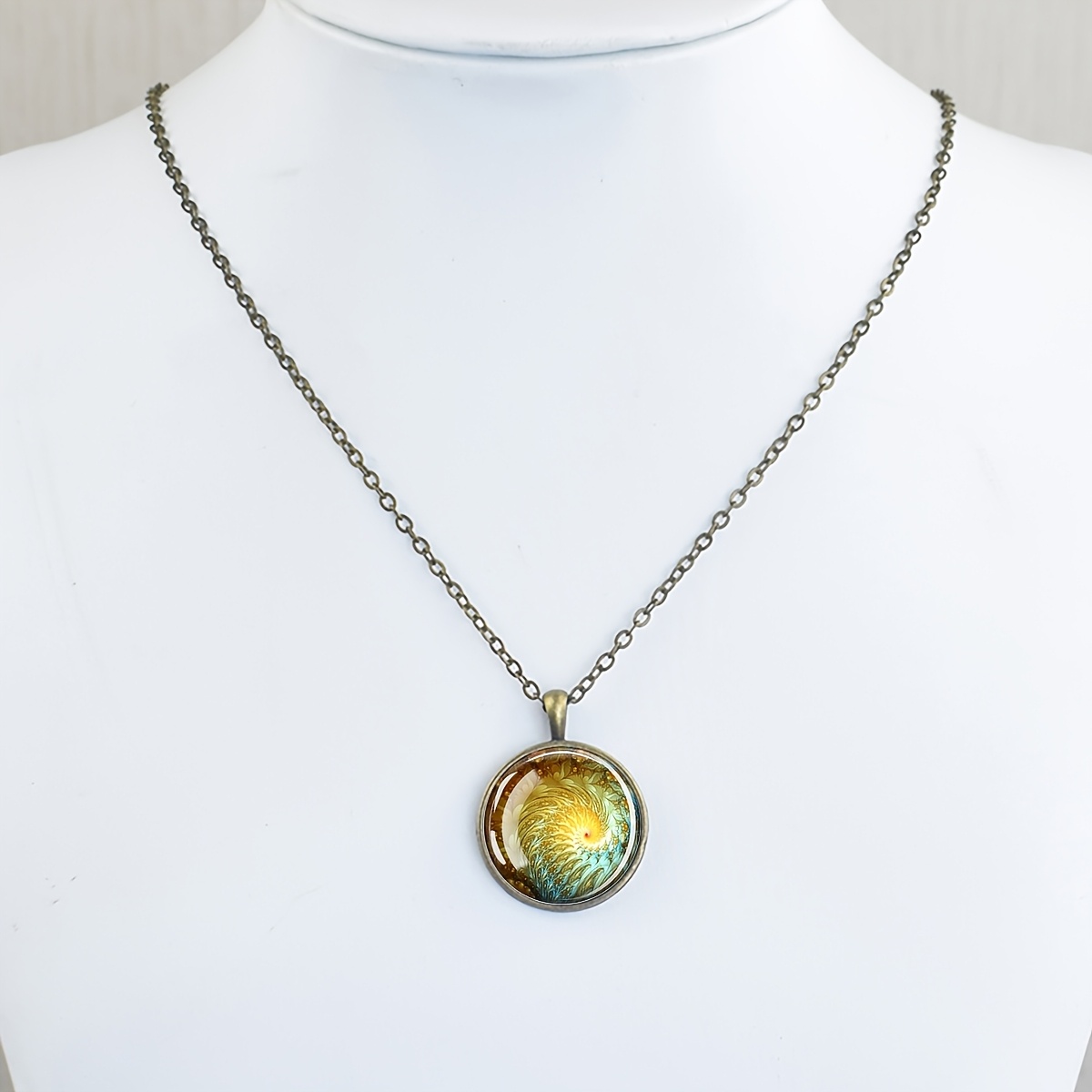 Women's Floral Pattern Round Pendant Necklace, Statement Gift