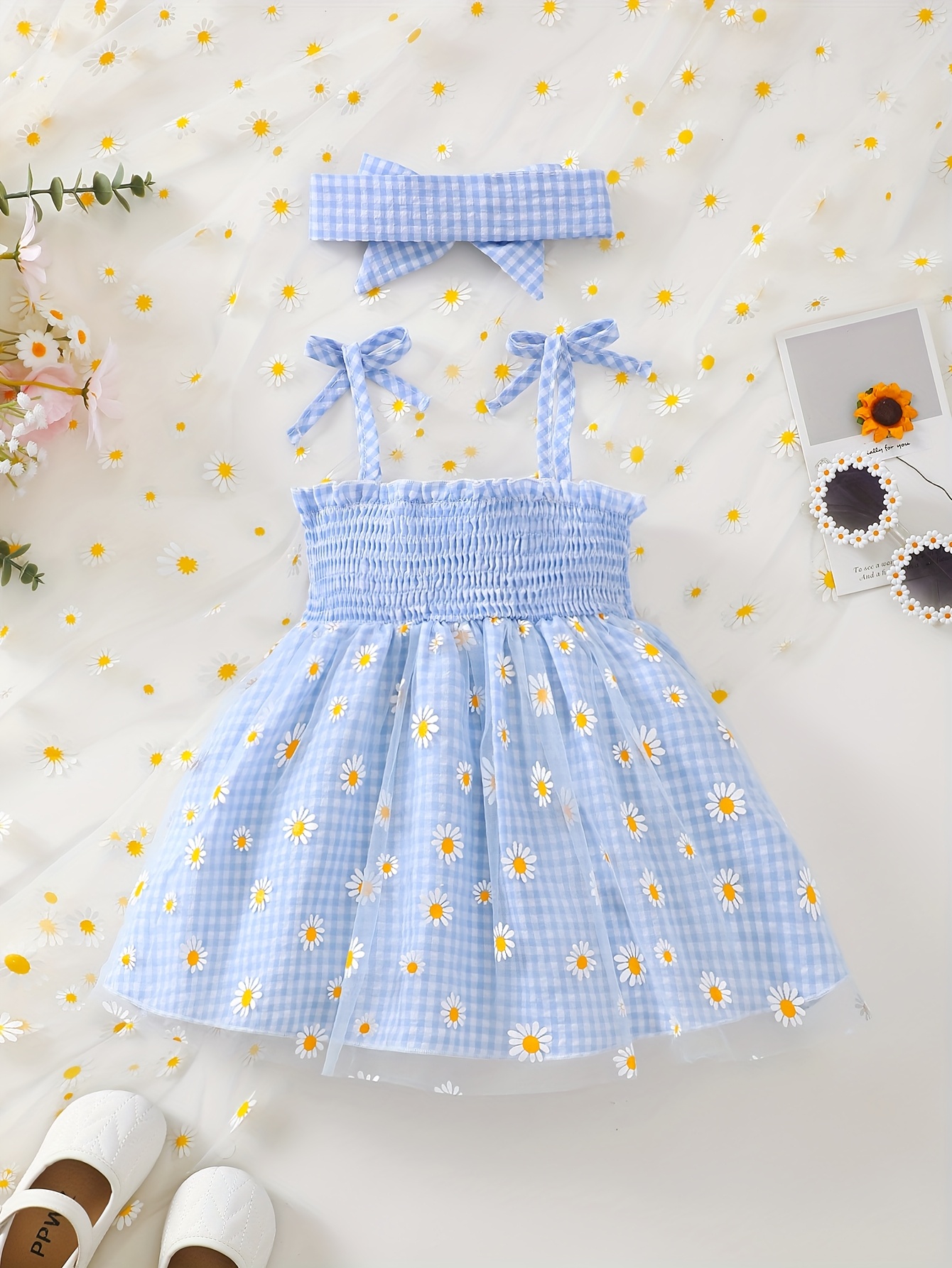 Robe de bébé fille en tulle à carreaux avec suspender et ensemble de foulard assorti - Imprimé de marguerites bleues, bretelles ajustables, tissu non extensible, parfait pour l'été, tenue mignonne | Motif à carreaux | Ourlet à volants, Barre brune