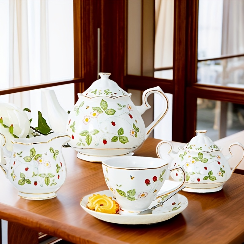 Wild Strawberry Ceramic Sugar Pot + Milk Jug Set / Large Pot, Coffee Cup & Saucer Set with Three Different Styles to Choose From - Perfect for Afternoon Tea, Coffee, Juice, Weddings, Gifts, Birthdays, Christmas, Family, Restaurants, Banquets, Valentine's Day, Thanksgiving, and New Year Celebrations