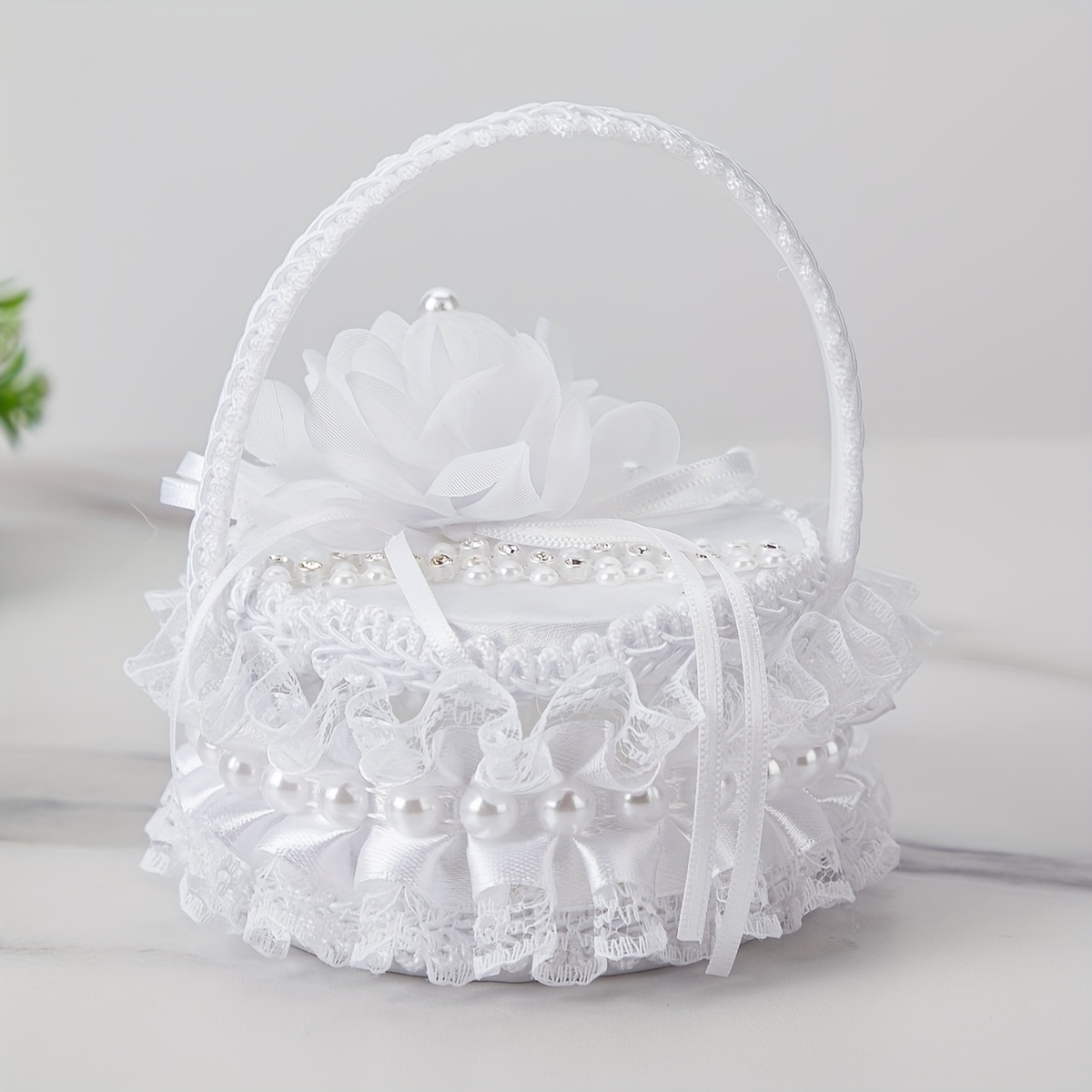 E-shop Eleganter Weißer Spitzen-Ringträgerkorb mit Schleife - für Blumenmädchen, Valentinstag & Besondere Anlässe