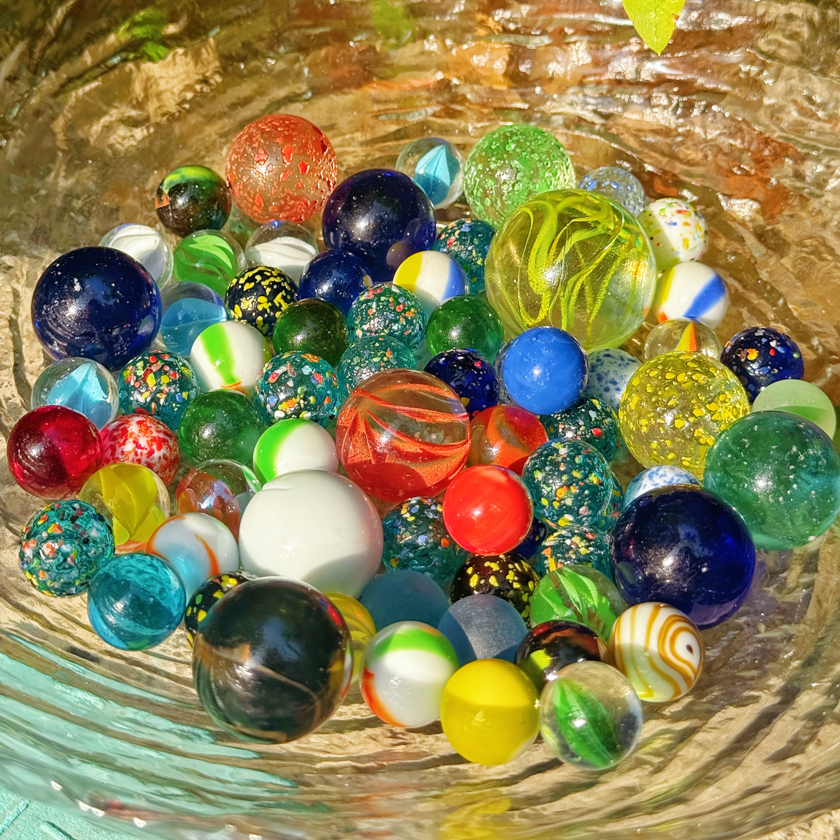 61 teiliges set handgefertigter glasperlen – bunte