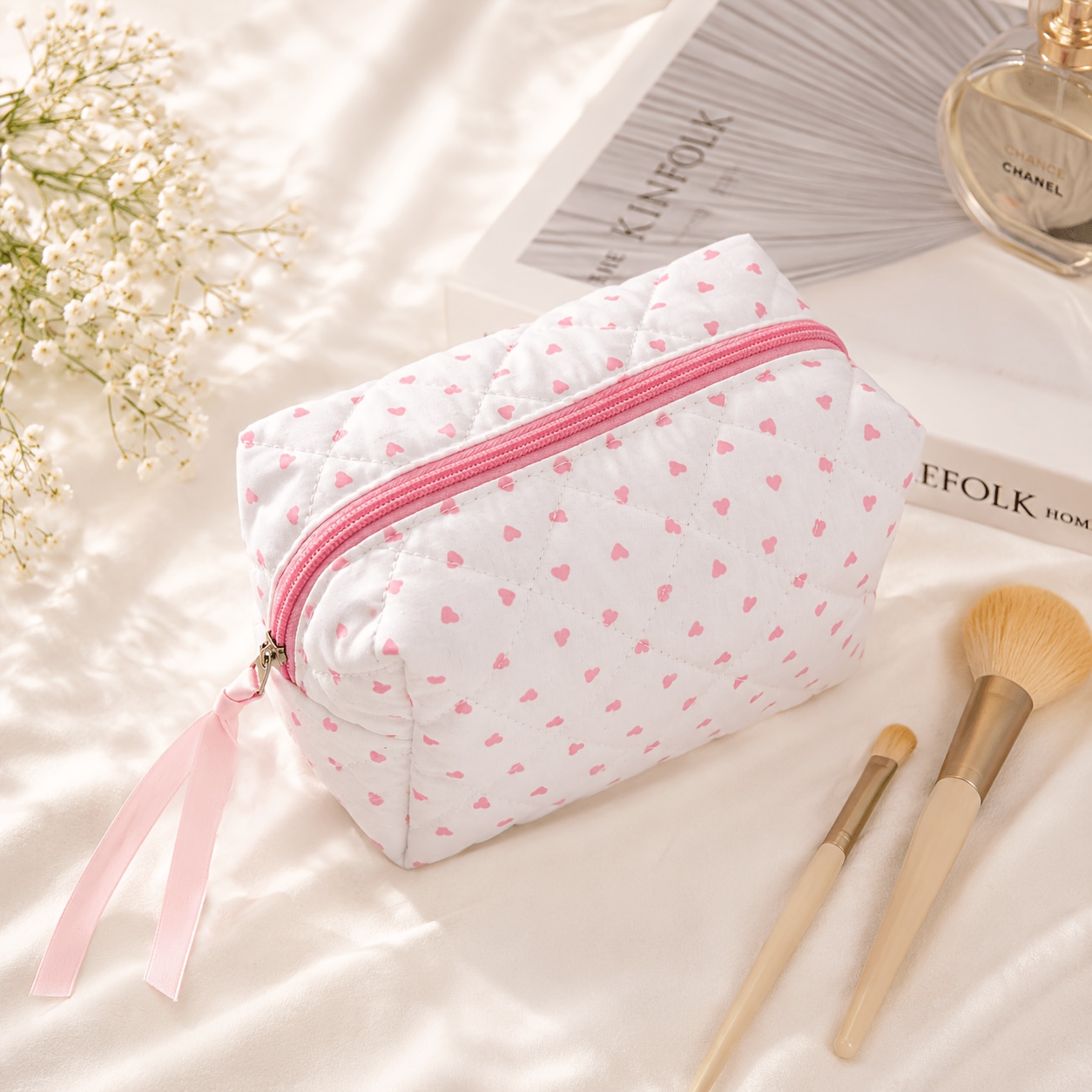 TEMU 1pc Cute Makeup Bag Heart Pattern Toiletries Bag Travel Make Organizer Zipper Pouch, Quilted Cosmetics Bag, Stylish Foldable Commuter Makeup Bag