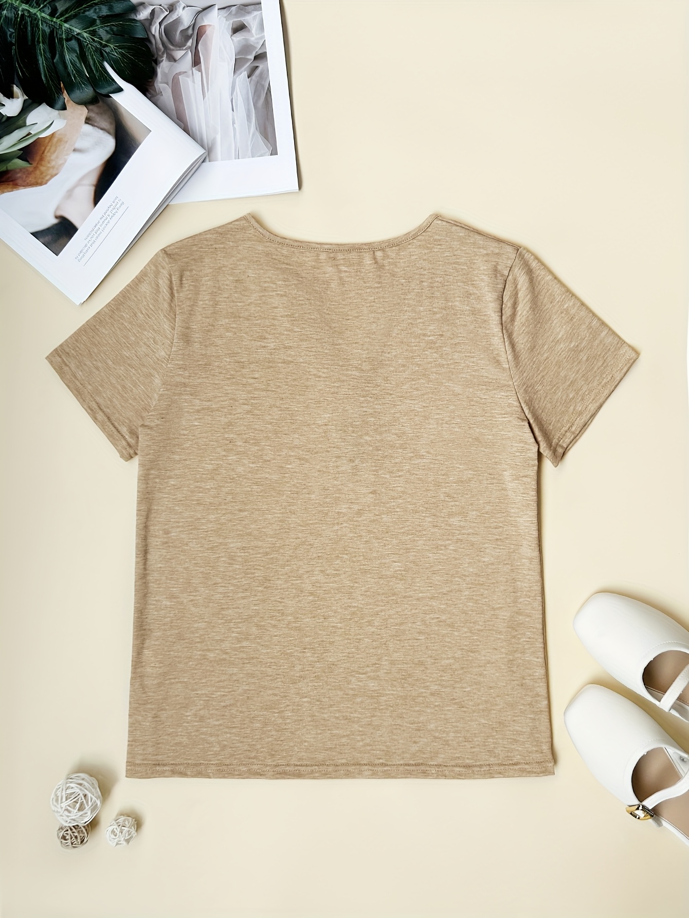 Women'S Elegant V-Neck Short Sleeve T-Shirt with Zipper Detail - High Stretch, All-Over Print, Short Sleeve Tee for Spring/Summer/Fall