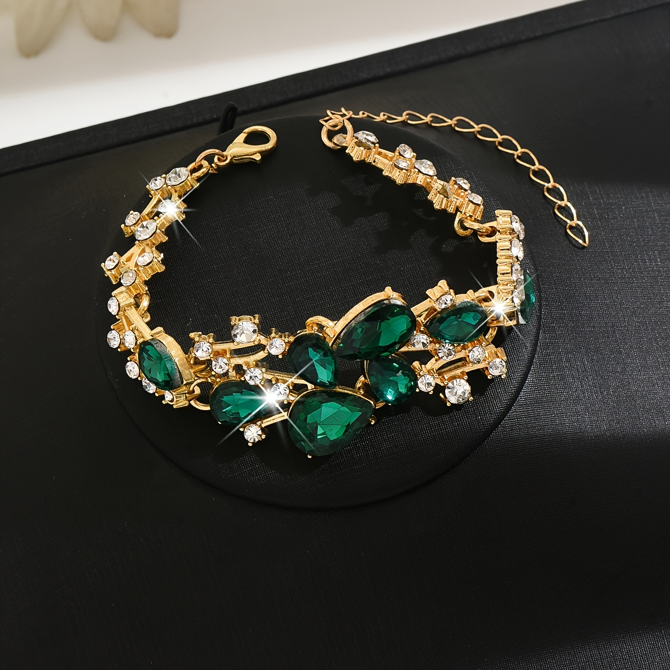 TEMU A Alloy Women's Fashion Bracelet, Featuring Stylish Rhinestone Flowers That Shine Elegantly, Suitable For Various Occasions Such As Parties,