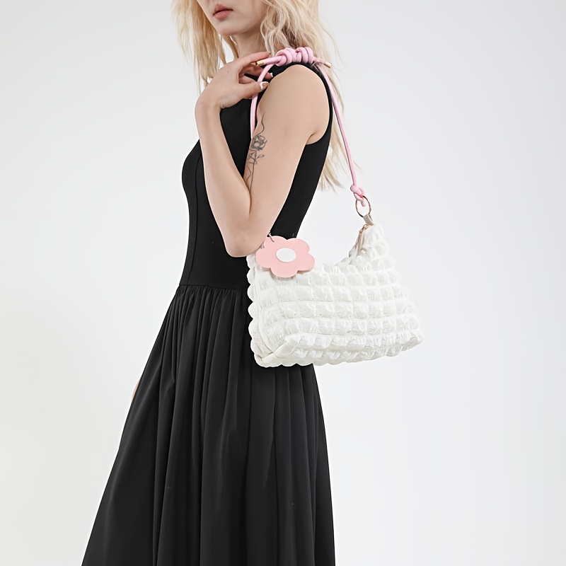 Sac à main épaule froncé style coquette avec breloque fleur_voghion.com