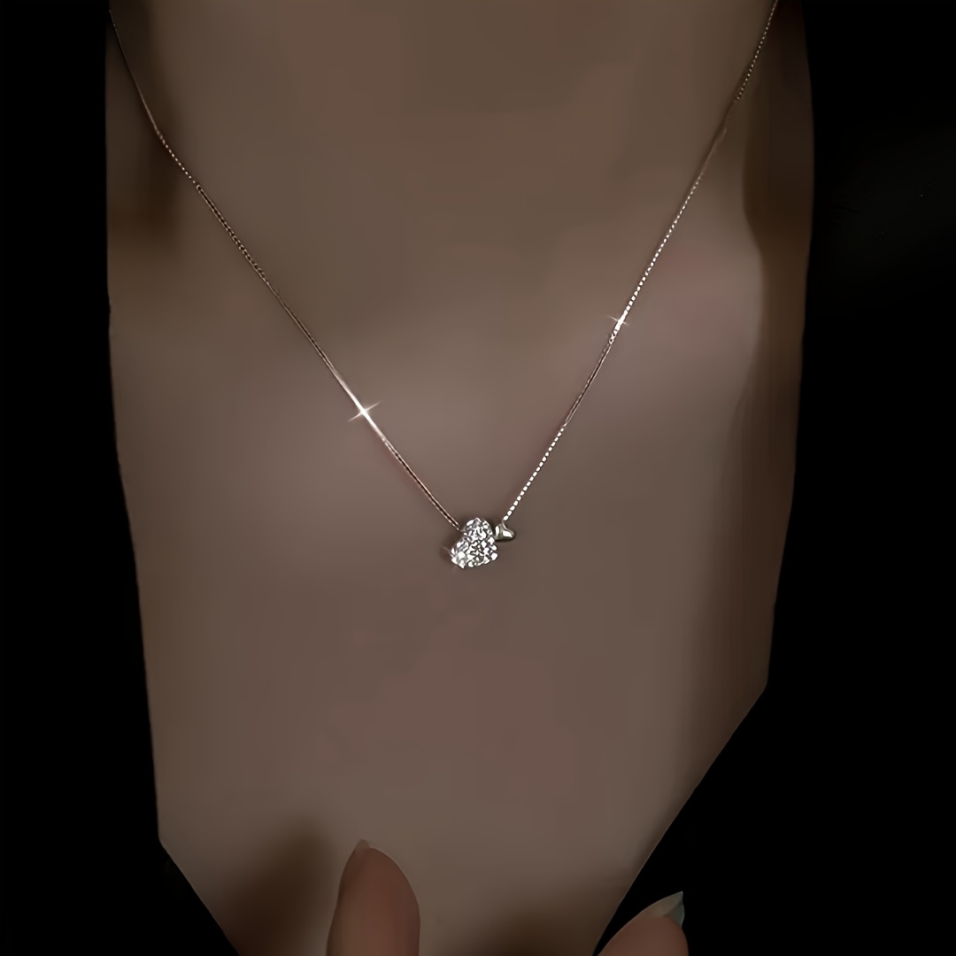 TEMU Collar elegante con colgante de con incrustaciones de circonita sintética, cadena para la clavícula, a y , adecuado para uso diario, regalo de