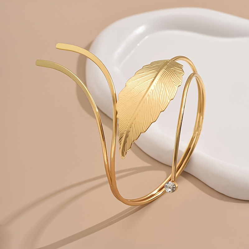 Exaggerated Geometric Hollow Openwork Leaf Bracelet