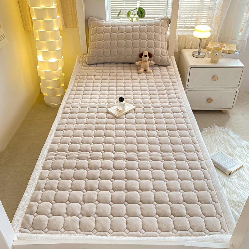 TEMU 1pc Super Soft And Comfortable Milk Mattress Protector, Thin Mattress Pad, High-quality Flannel Y Fiber Fabric Quilted Mattress Pad,
