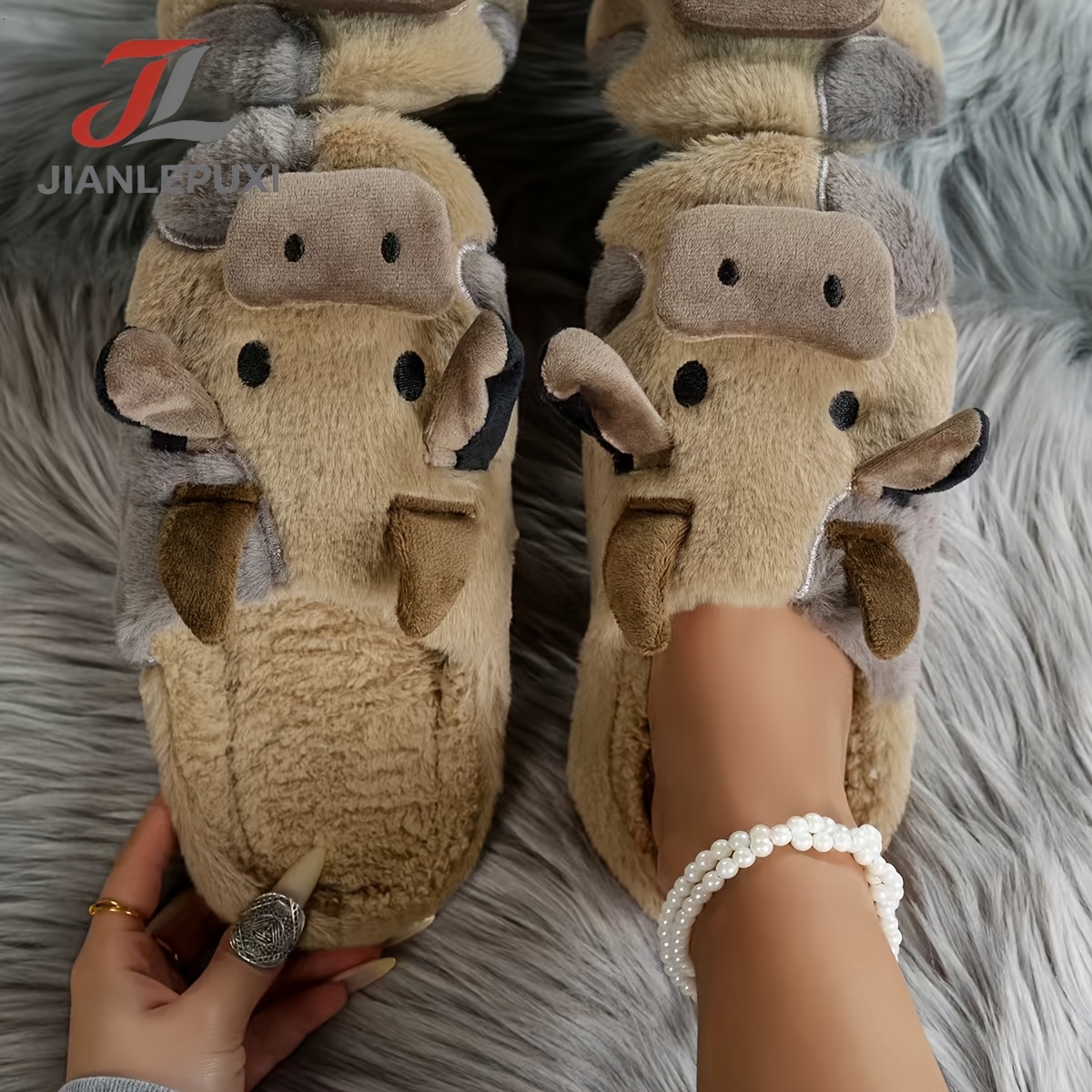 TEMU Fashionable New Cow Cartoon Bull Plush Comfortable Couple Style Indoor Home Slippers Unisex Silent Slippers