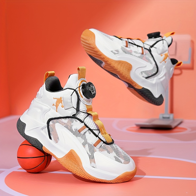 The Swift Wind X Basketball Shoes for Kids Combine 'Speed Aesthetics' with 'Hardcore '—Featuring a 3D Supportive Collar to Safeguard The Ankles, And a High-Elastic Cushioning Midsole to Enhance Jumping Power; Breathable Mesh Paired with Glow-In-The