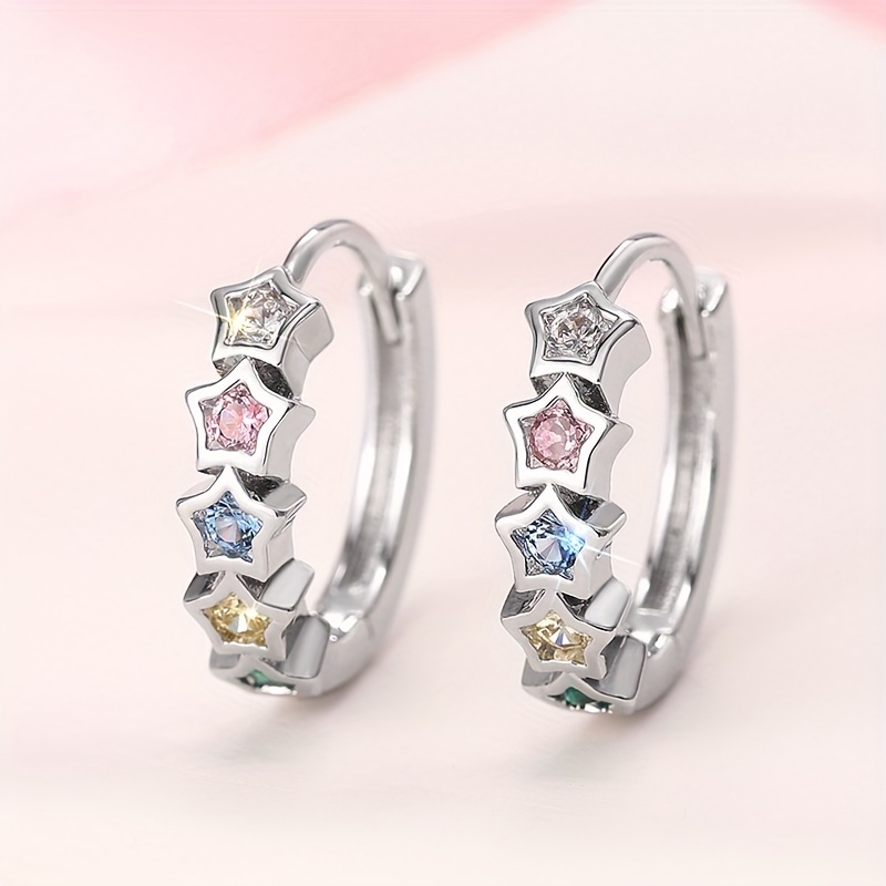 A Pair Of Sweet And Colorful Synthetic Zirconia Decorated Earrings With A Fashionable And Delicate , A Sense Of And Korean Style, Small And Luxurious Women's Jewelry.