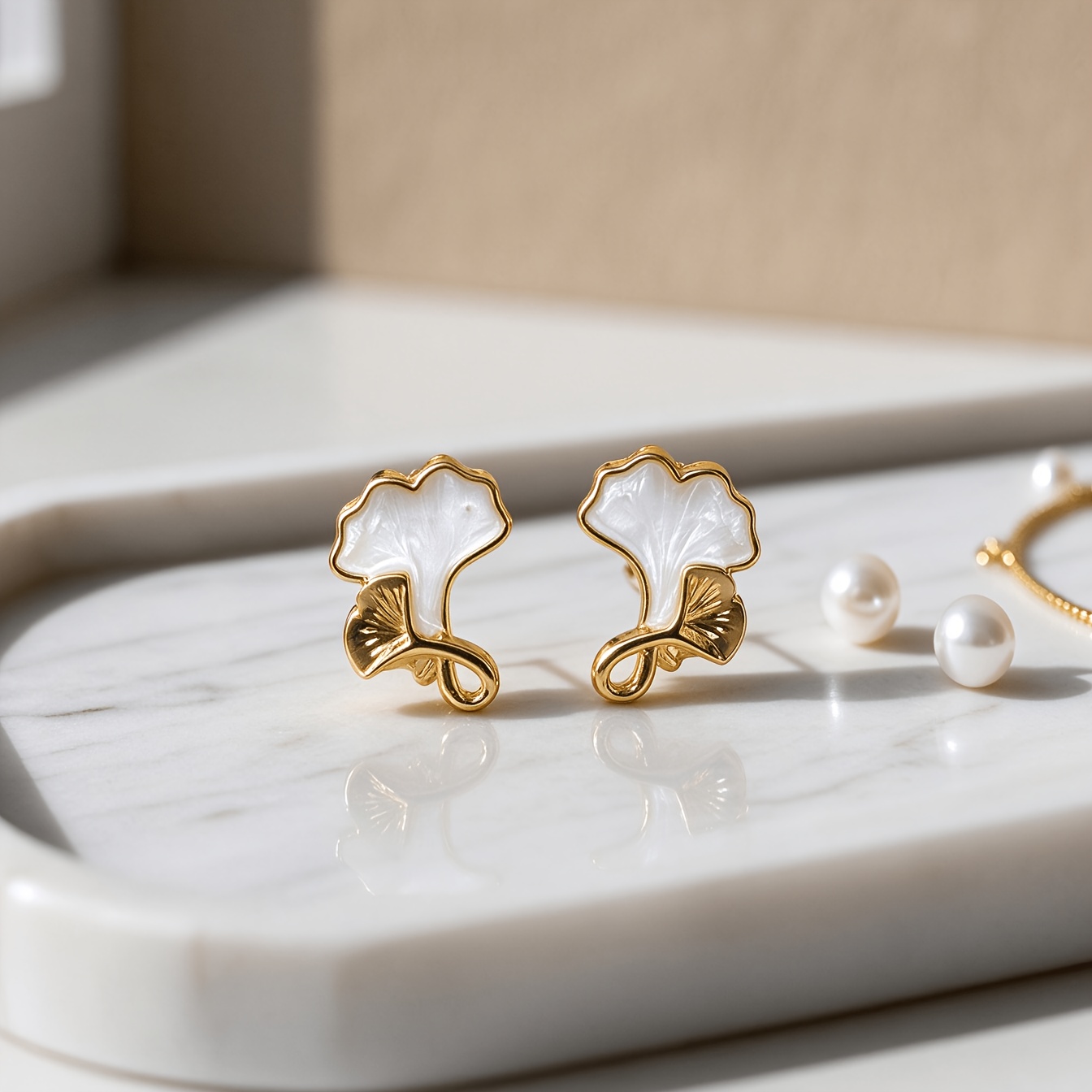 Women's Stylish White Drip-Glaze Ginkgo Leaf Earrings, Elegant Gift