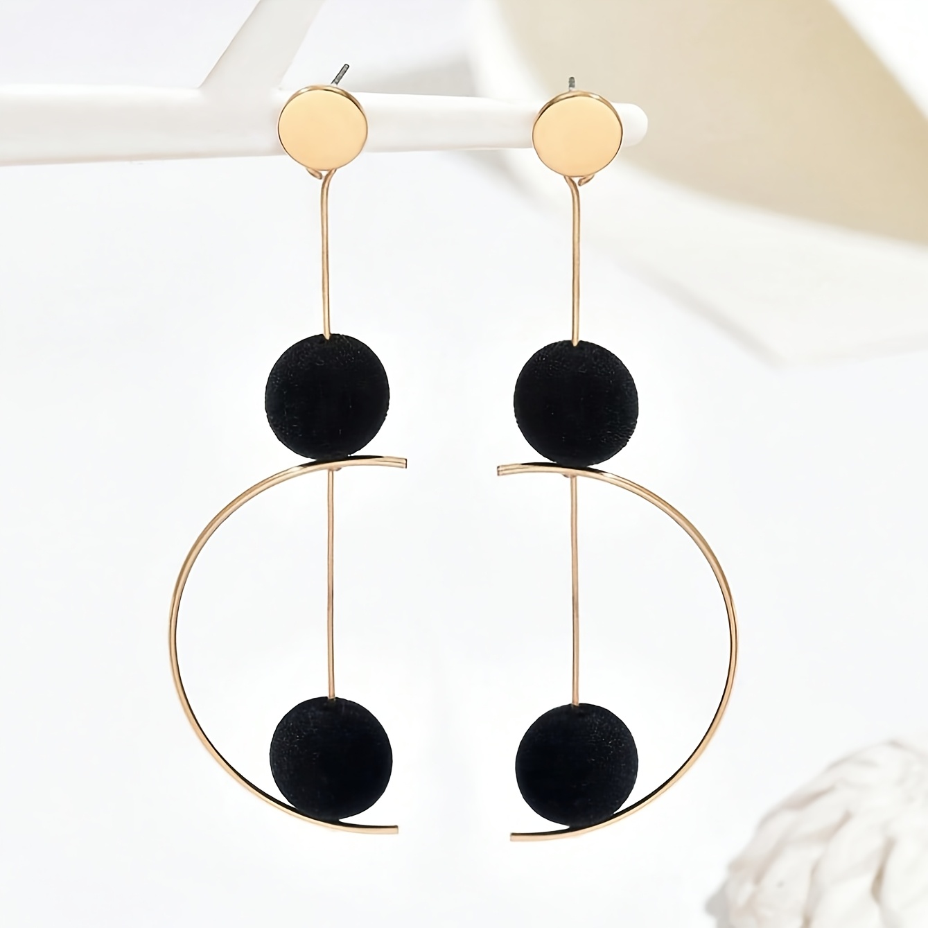 E-shop 1 Paar Vintage minimalistische multifunktionale kreative lange Ohrringe mit geometrischem Halbkreis schwarzem Kugelanhänger, geeignet für den ,