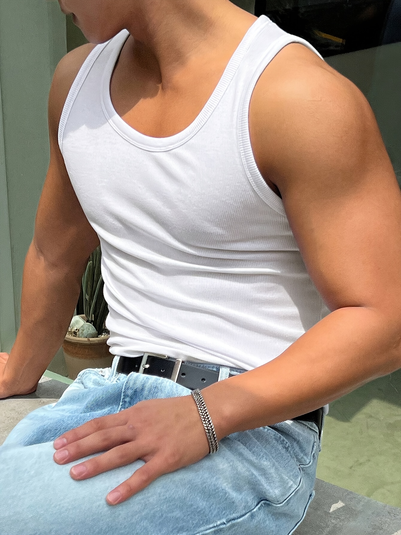 Men'S Slim-Fit Athletic Tank Top - Breathable Mesh Sleeveless Shirt with Gradient Color Design, Lightweight & Moisture-Wicking for Gym, Beach, Sports - All-Season Casual Wear, Beach Attire, Sporty Look, Comfortable Fit