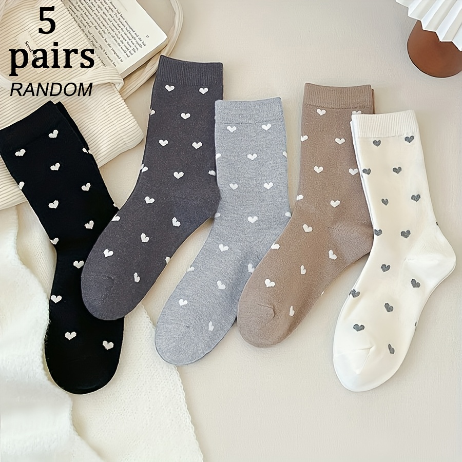 E-shop 5 Paar Zufällig Gemischte Versand Damen Warme Winter Farbe Herz Muster Jacquard Bequeme Weiche Literarische Lässige Süße Mode Mittelwaden Socken