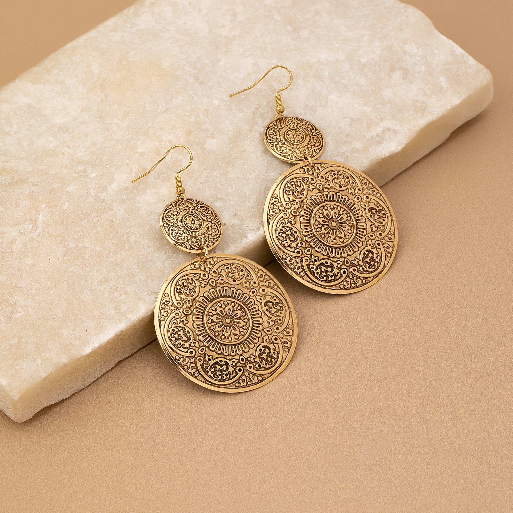 2pcs Bohemian Retro Carved Round Piece Earrings Niche Design Two-color Ethnic Style Earrings Suitable For Daily Wear And Attending Parties