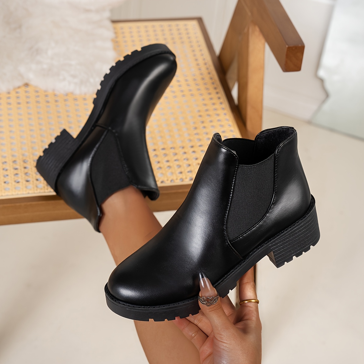 

Women's , Sole Low Heel Short Boots, Fashionable And Short Boots