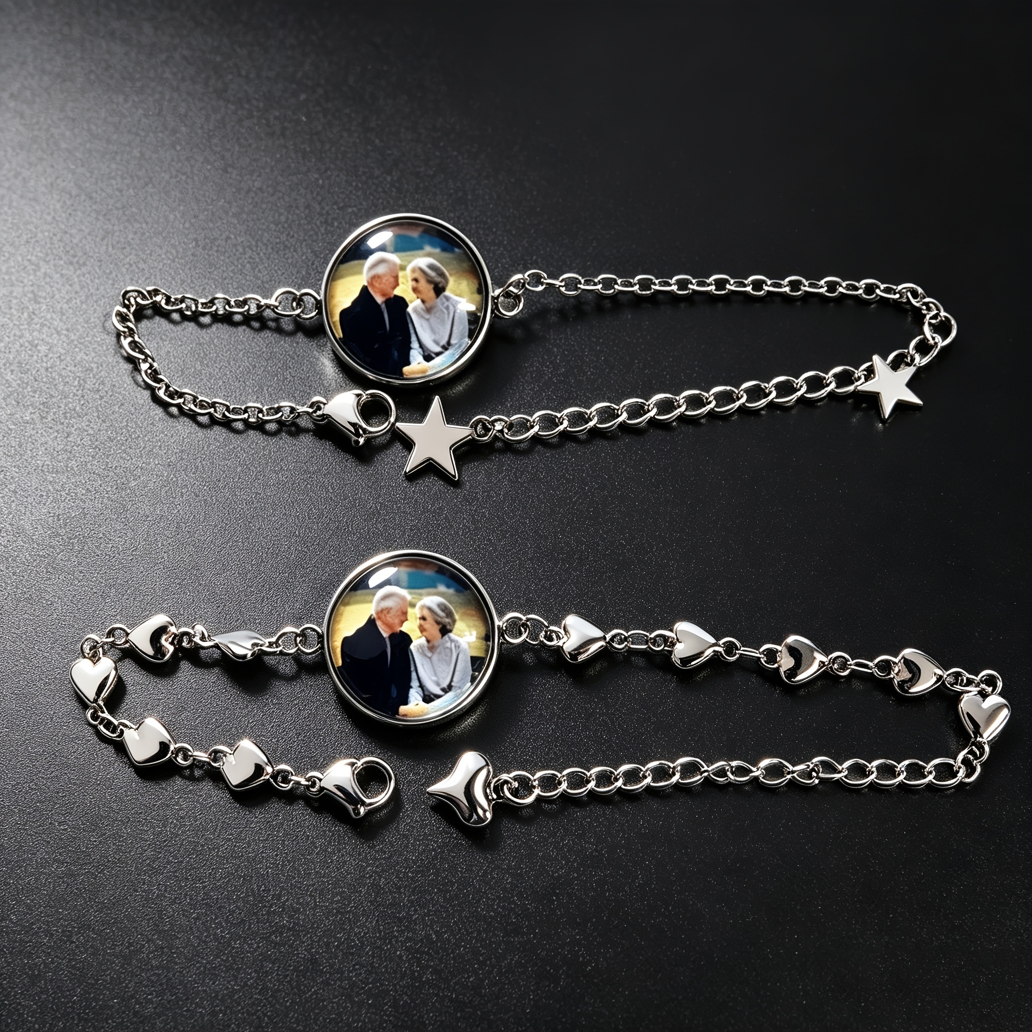 TEMU [Personnalisation] 2pcs Bracelets pour femmes avec photo personnalisée, chaîne en acier inoxydable et pendentif de cœur , bracelet souvenir de