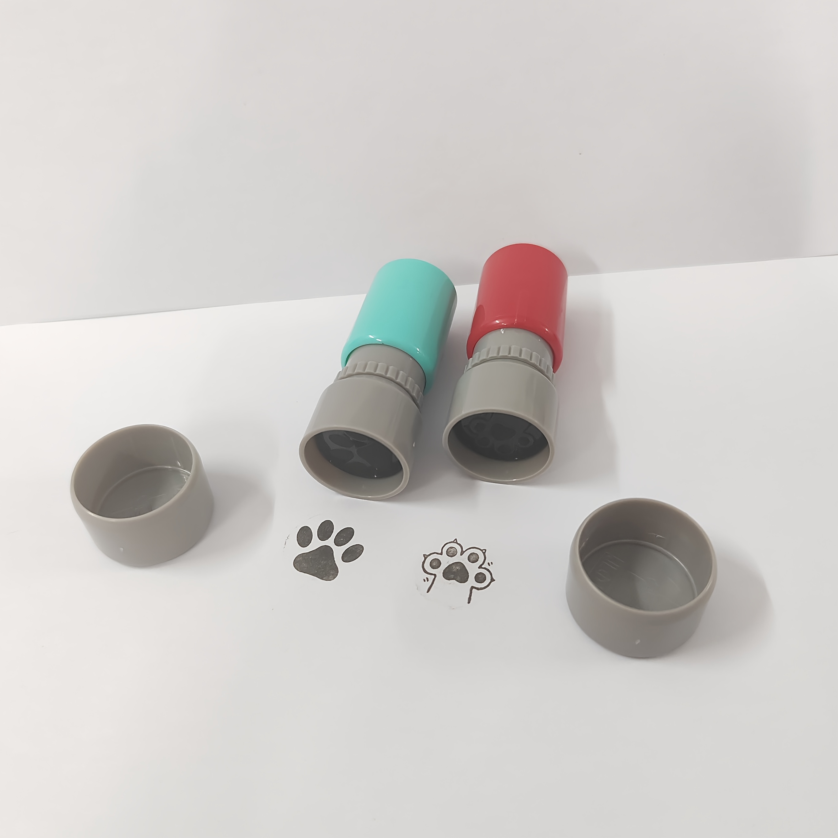 Image of For Dog Lovers: 15mm2pcs Set Of , High Quality Black , Suitable For Party Gifts And Gifts, Pet Food With Stamp Marks, Dog Themed Gifts